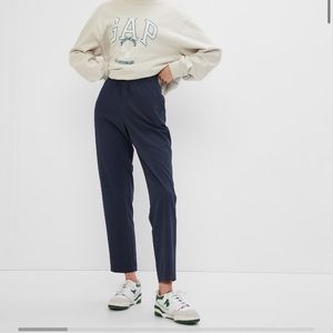 NWT Gap fit high rise run around pant